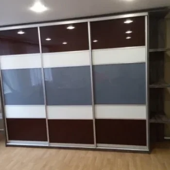 Шкаф-купе Mebelstore, проект №25 бордовые и белые вставки