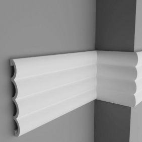 Family Plintus Stadio 130