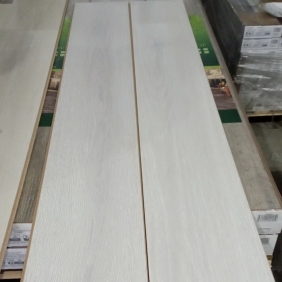 Kronostar Europe Line Дуб алонсо D1875