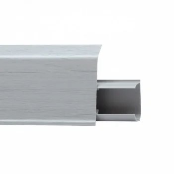 Напольный плинтус ПВХ Winart Quadro Дуб плавый 517