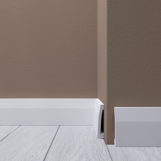 Напольный плинтус из полистирола Де-Багет H10 60/12